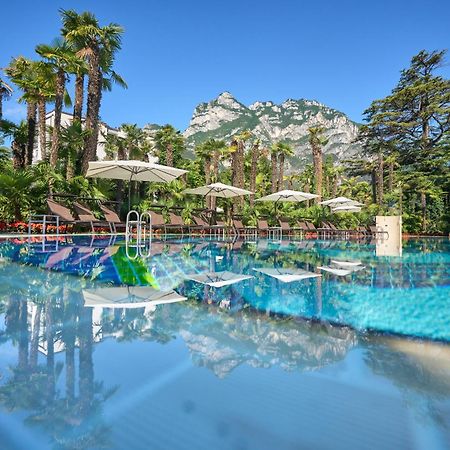 Parc Hotel Flora Riva del Garda Exterior foto